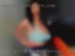 Real girl fingered swinger in niteclub from Chesapeake VA.